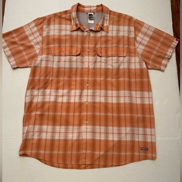 The NorthFace orange & white vapor-wick plaid button down mens shirt Sz XL.  D20 - Picture 1 of 11